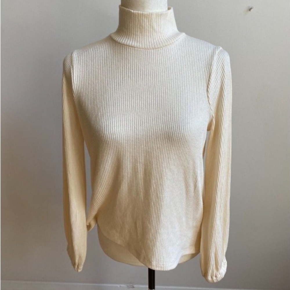 𝅺Madewell Cream Ribbed Mock Neck Bubble Sleeve Top